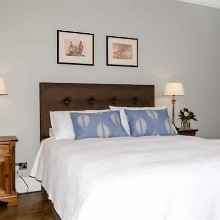 The Lions Bed & Breakfast Newark-on-Trent  Ngoại thất bức ảnh